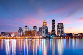 From Dawn to Dusk: How Lighting Changes Affect the Mood of Your City Photos